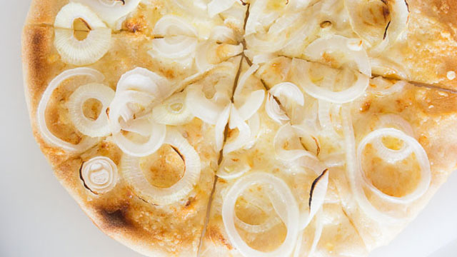Spring Onion and Gruyere Pizza recipe