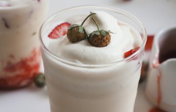Strawberries and Cream Milkshakes Recipe