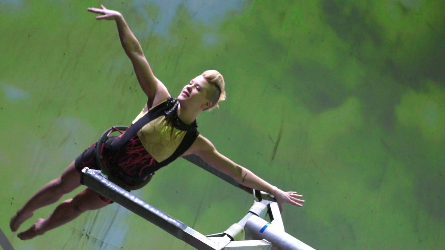 Samantha Jakus of STREB in flight apparatus.