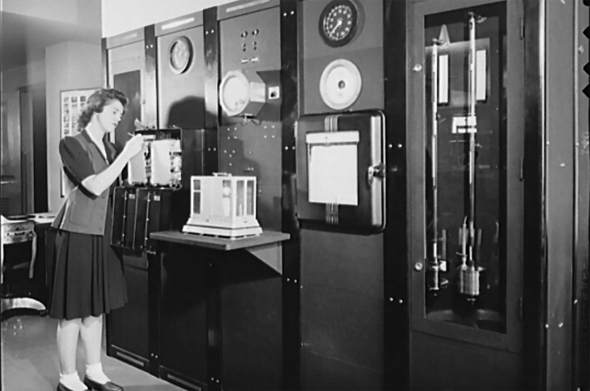 Washington, DC. The U.S. Weather Bureau Station at the National Airport. 1943. Library of Congress Hurricane-History-Washington-DC-The-U.S.-Weather-Bureau-station-at-the-National-Airport.-1943.LOC.jpg