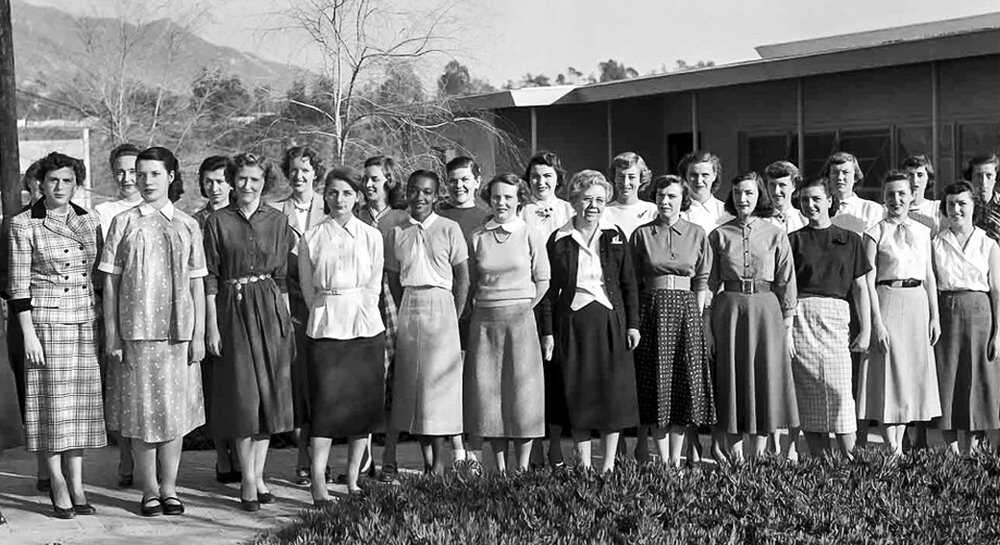 Computers at the Jet Propulsion Laboratory, including Janez Lawson and Barbara Paulson. Credit: NASA/JPL CTM-Women-Moon-Janez-Lawson-and-Barbara-Paulson-Credit-NASA-JPL.jpg