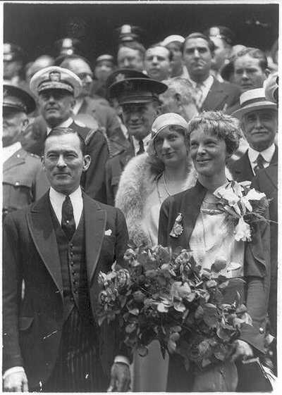 Amelia with New York City mayor James Walker, 1932. Courtesy: Library of Congress Earhart Timeline 3 LOC 1932 standing with Mayor James Walker of New York .jpg