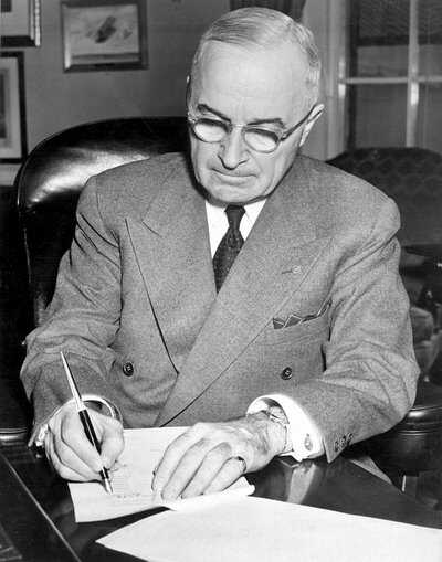President Harry Truman, Courtesy: National Archives Mine-Wars-Timeline-7.jpg