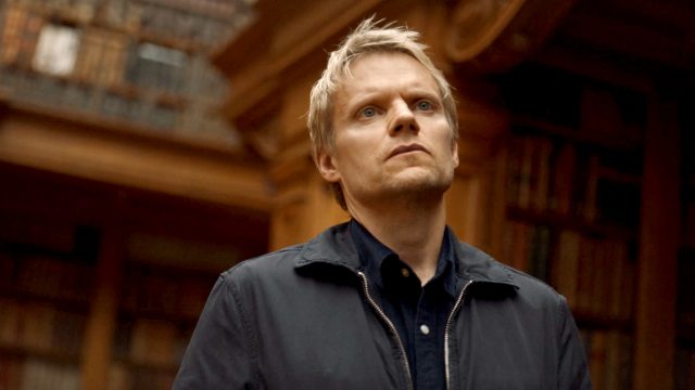 Marc Warren in Van der Valk Episode 2