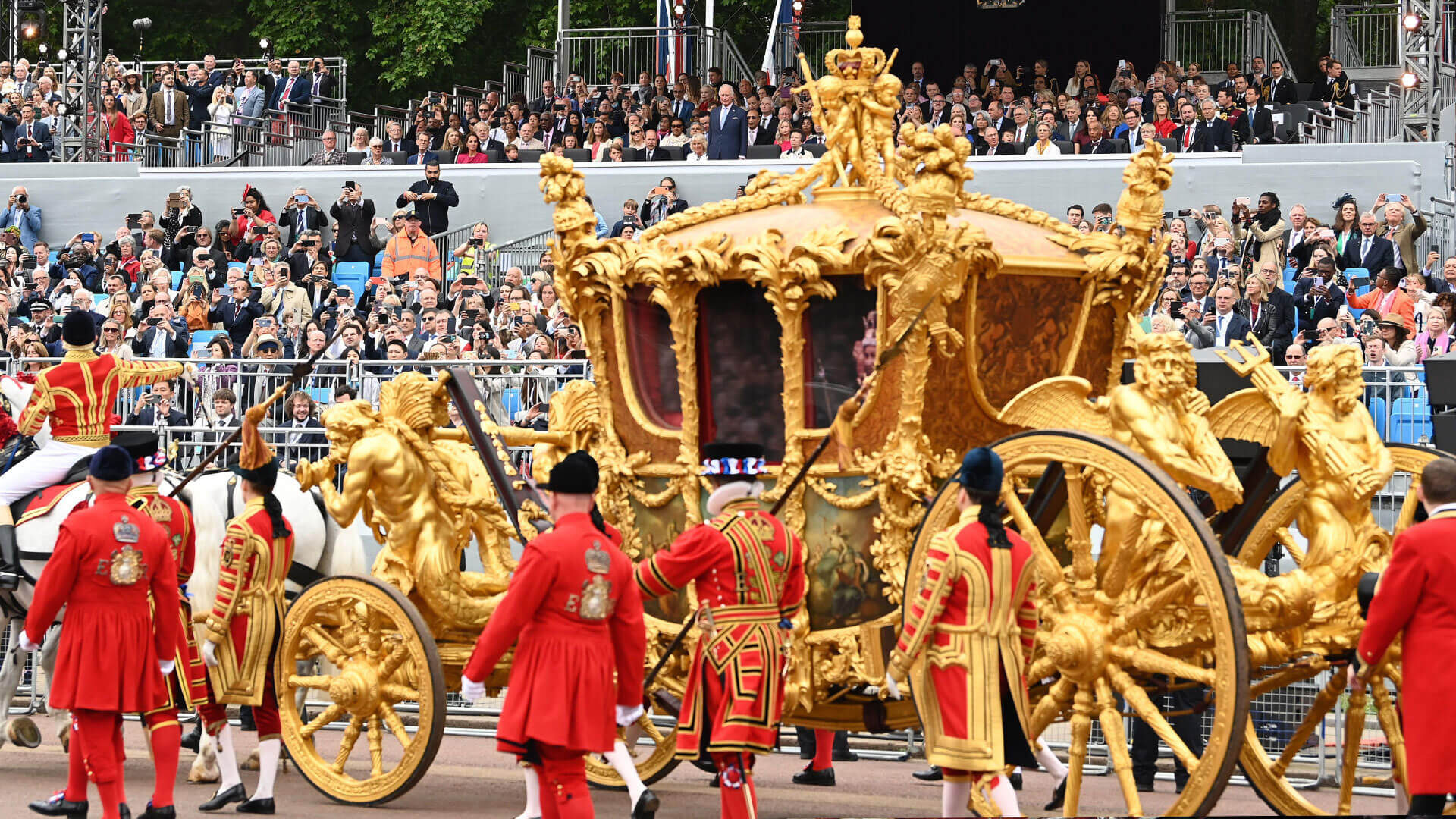 The Gold State Coach during Elizabeth II’s Platinum Jubilee Pageant 2022
