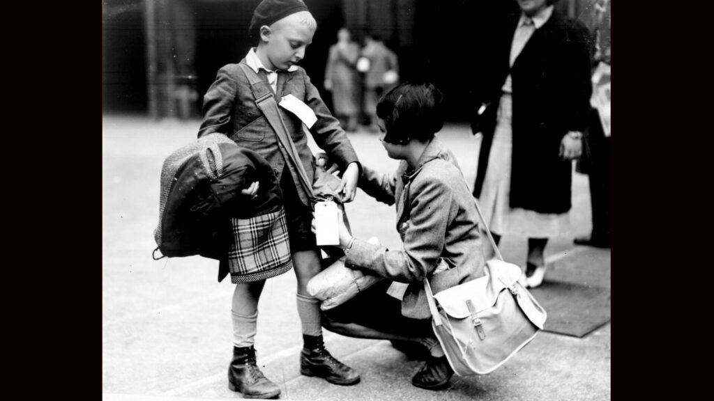 Photo of Polish refugee children in London, 1939.