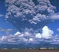 Pinatubo ash plume