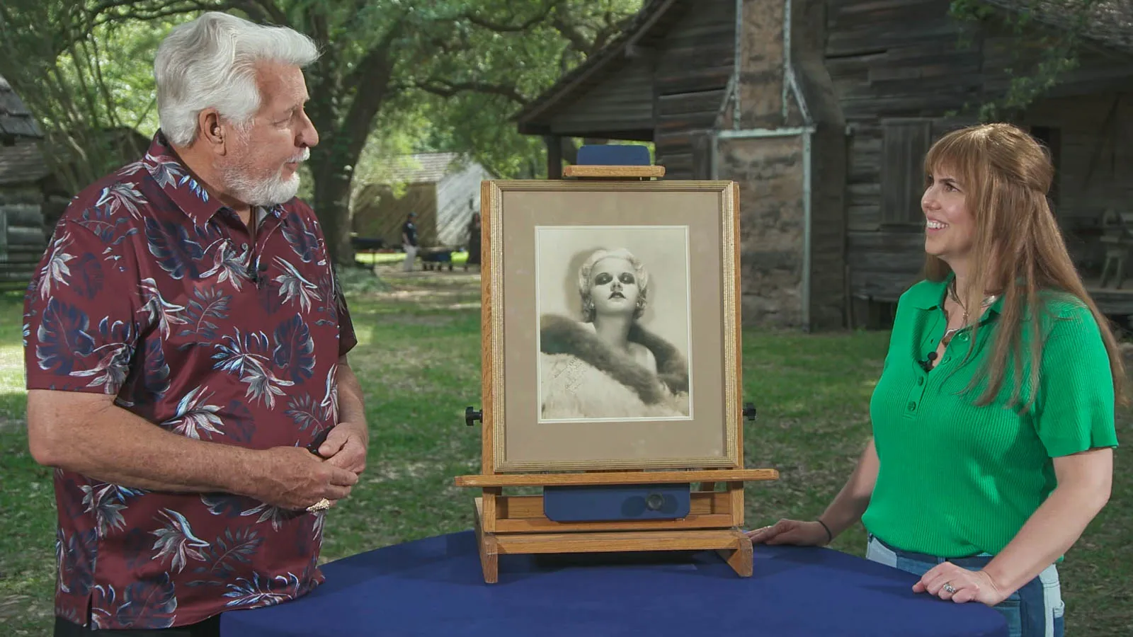 Laura Woolley appraises Jean Harlow photo